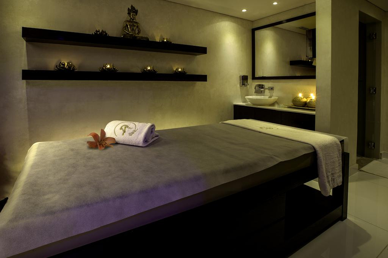 Bedroom 3, Al Sarab Hotel, Dubai