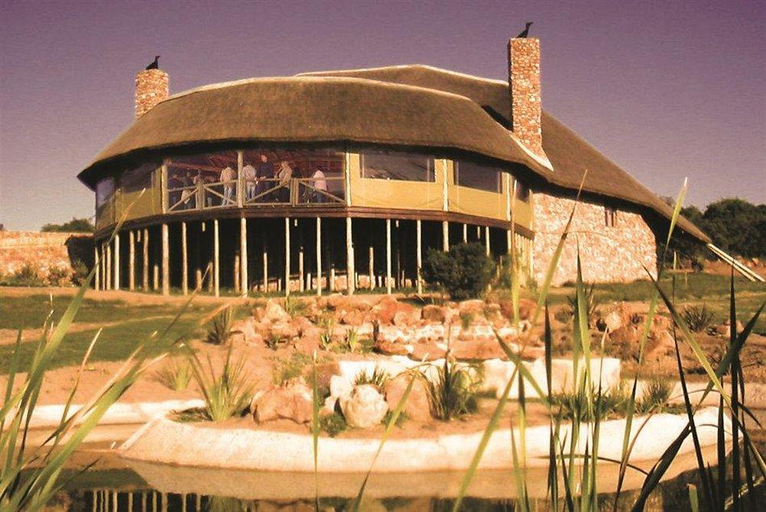 Food & Drinks, Lions View Villa, Kwantu Game Reserve, Cacadu