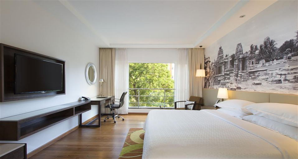 Bedroom 4, Four Points by Sheraton Bengaluru, Whitefield, Bangalore