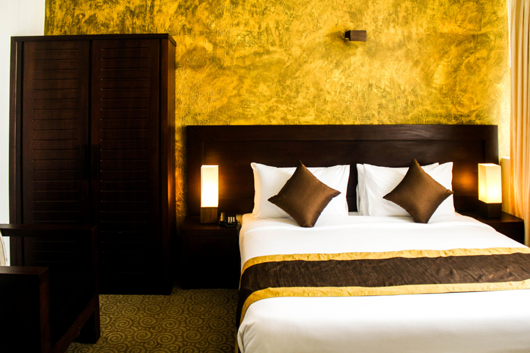 Bedroom 3, Ceylon City Hotel, Thimbirigasyaya