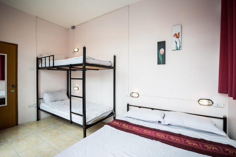 Bedroom 1, Orchid Hostel, Bang Rak