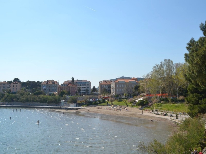 Others 3, Villa Dube, Split