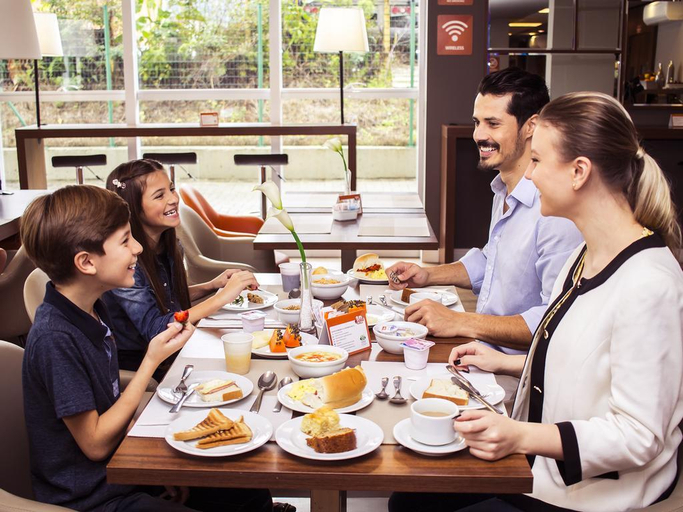 Food & Drinks 5, Strassen Hotel, Aparecida de Goiânia