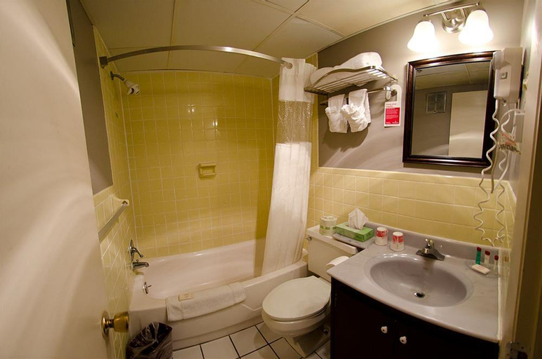 Bedroom 3, Ramada New Hartford, Oneida