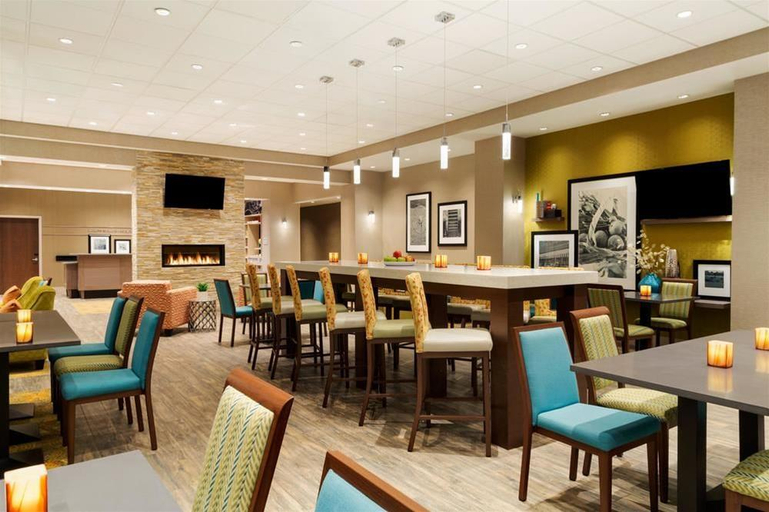 Food & Drinks, Hampton Inn Edmonton/Sherwood Park, Division No. 11