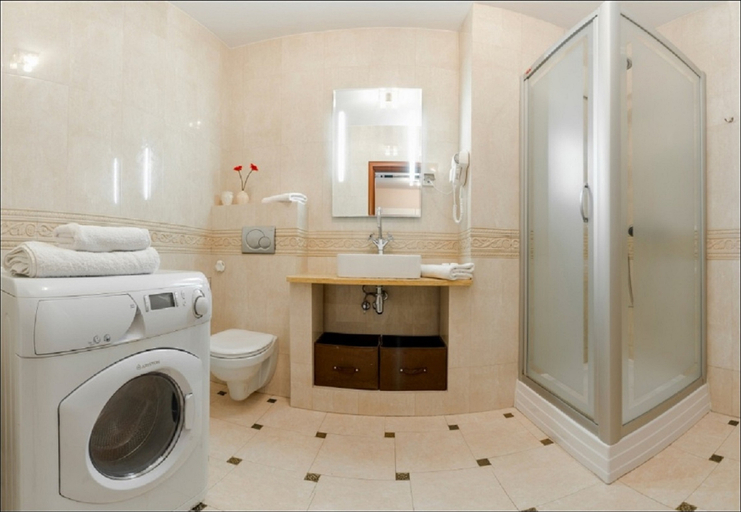Bathroom 4, P&O Apartments Arkadia 6, Warsaw