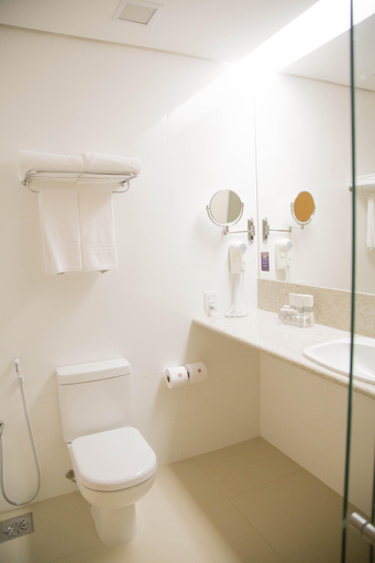 Bathroom 4, Intercity Montes Claros, Montes Claros