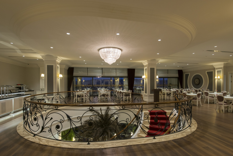 Food & Drinks 5, Vialand Palace Hotel, Eyüp