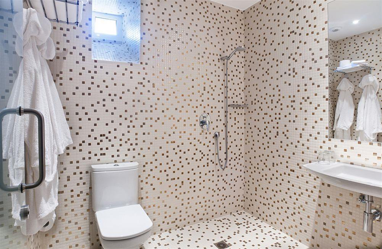 Bathroom 4, Hotel Montes, A Coruña