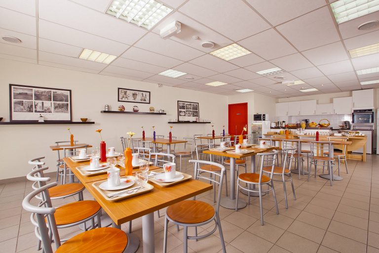 Food & Drinks 2, Sejours & Affaires Nantes La Beaujoire, Loire-Atlantique