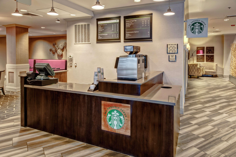 Public Area 5, DoubleTree by Hilton Hotel Decatur Riverfront, Morgan