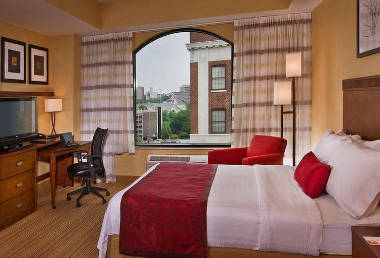 Exterior & Views 2, Courtyard by Marriott Stamford Downtown, Fairfield