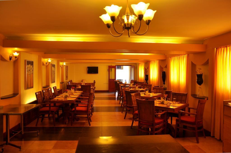 Food & Drinks 5, Quality Inn Sabari Resorts, Dindigul