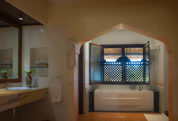 Bathroom, Protea Hotel Amani Beach, Temeke