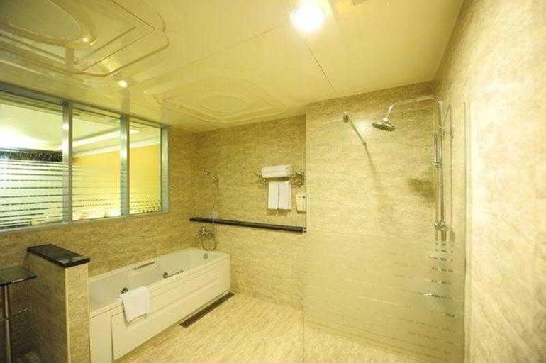 Bathroom 4, Metro Tourist Hotel, Cheonan