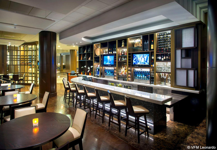 Food & Drinks