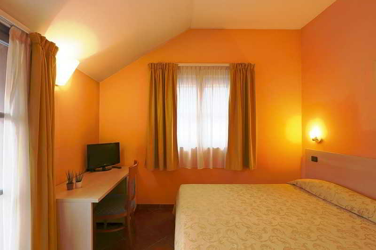 Bedroom 3, Lizard Hotel, Como