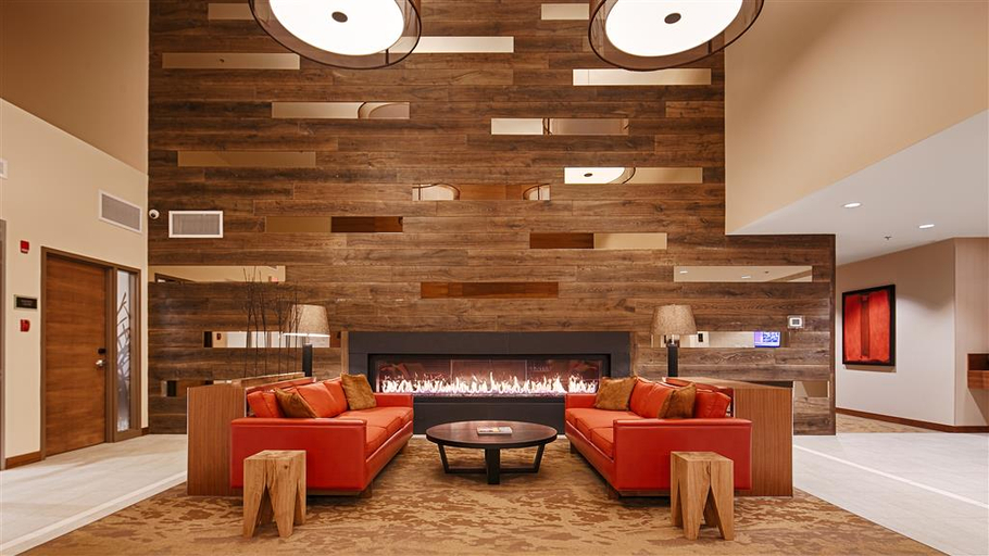 Public Area 2, Best Western Plus Mountainview Inn & Suites, Division No. 6
