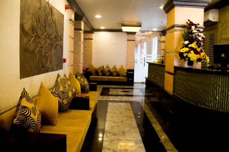 Public Area, Ceylon City Hotel, Thimbirigasyaya