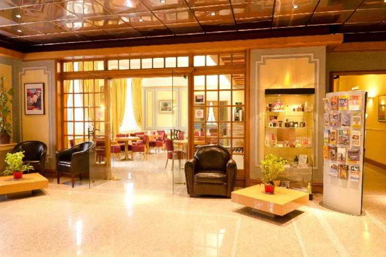 Public Area 3, Hotel Le Continental, Seine-Maritime