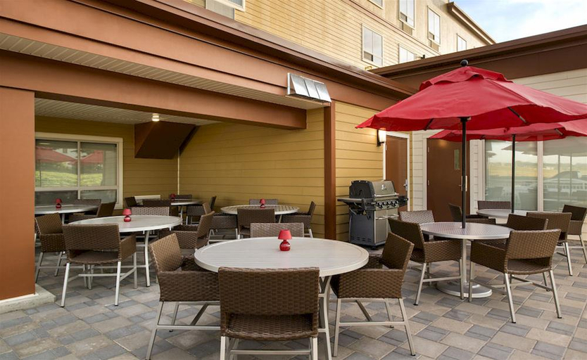 Food & Drinks 5, Towneplace Suites by Marriott Red Deer, Division No. 8