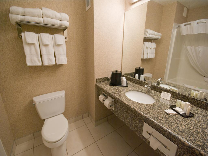 Redwood Inn & Suites, Division No. 19