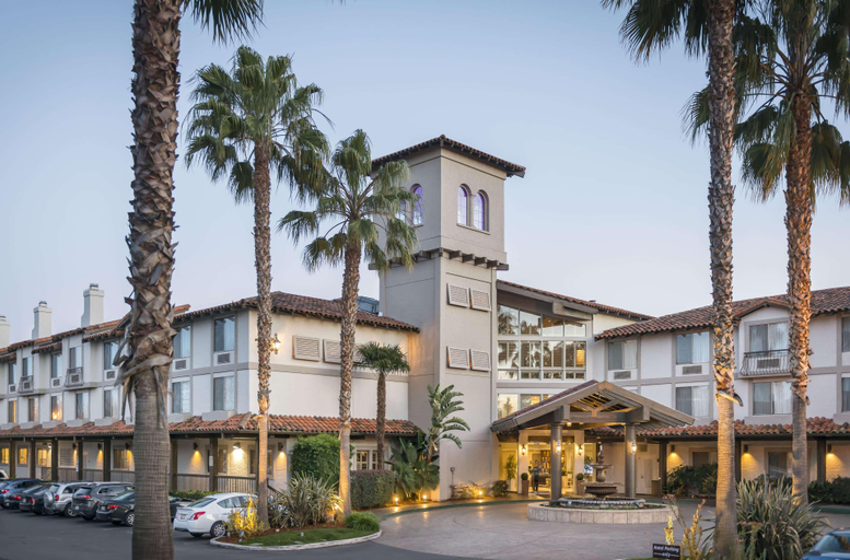 Exterior & Views 2, Doubletree by Hilton Campbell - Pruneyard Plaza, Santa Clara