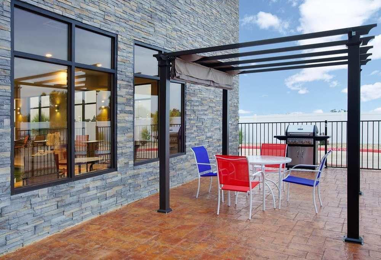 Exterior & Views, Hampton Inn and Suites Snyder, TX, Scurry