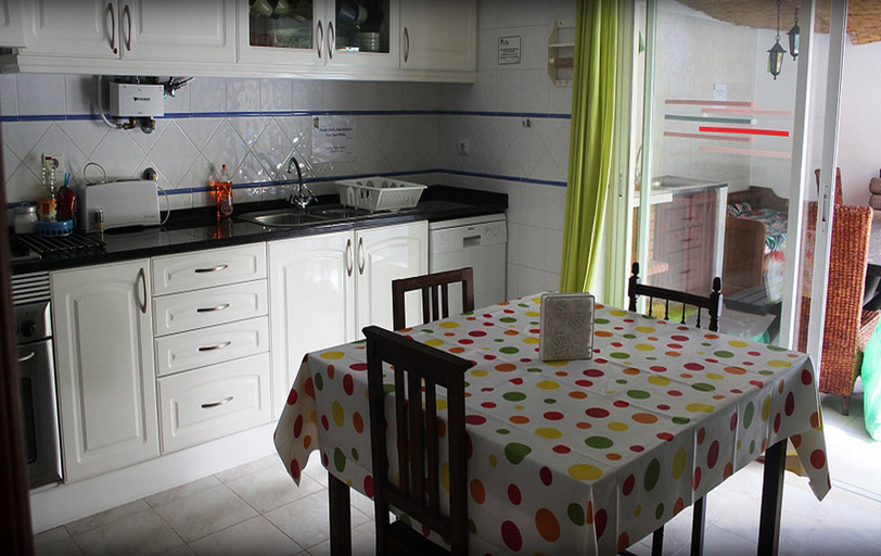 Bedroom 2, Ericeira Chill Hill Hostel & Private Rooms, Mafra