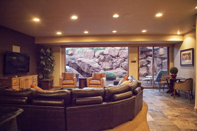 Public Area 3, Inn at Entrada, Washington