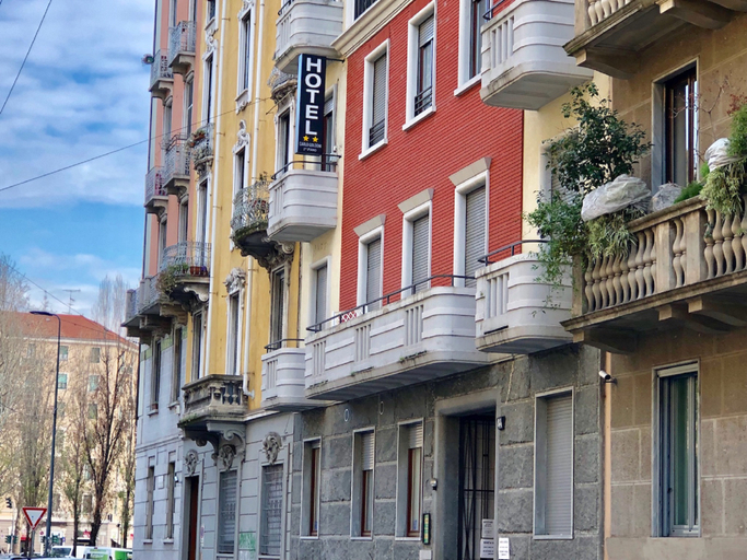 Exterior & Views 2, Hotel Carlo Goldoni, Milano