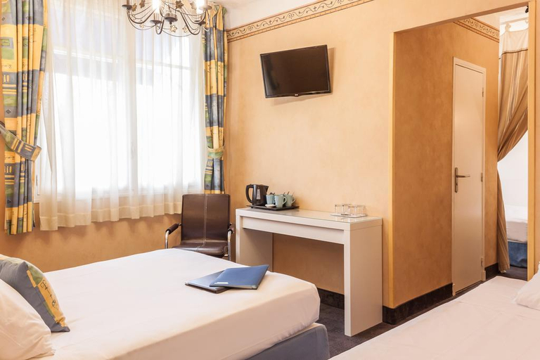 Bedroom 4, Hotel Des Cayrons, Alpes-Maritimes