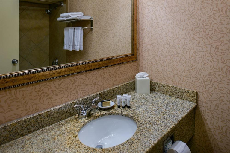 Bathroom 5, Ruby River Hotel Spokane, Spokane
