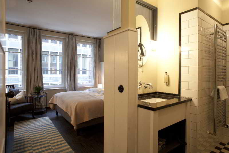 Bedroom 4, HENRI Hotel Hamburg, Hamburg