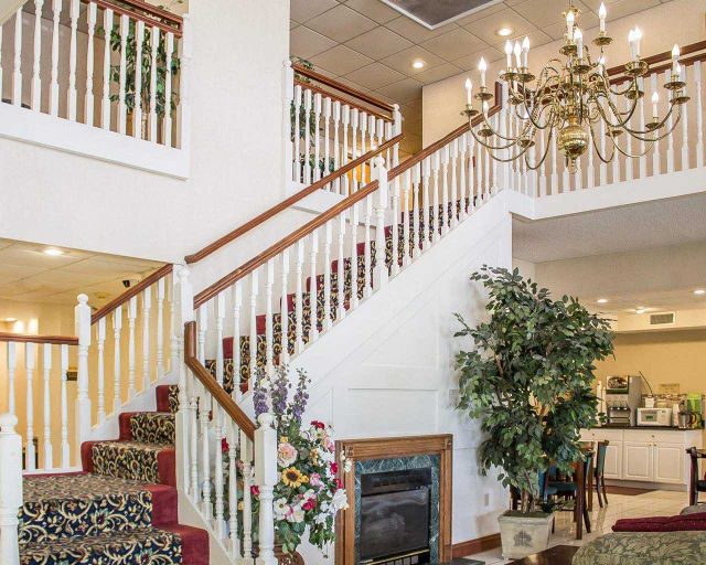 Public Area 5, Quality Inn & Suites Bellville – Mansfield, Richland