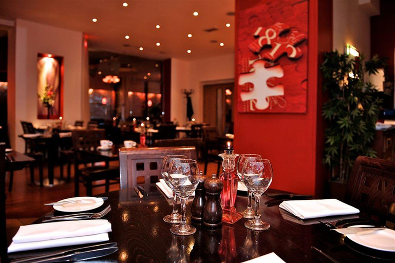 Food & Drinks 5, Royal Exeter Hotel, Bournemouth
