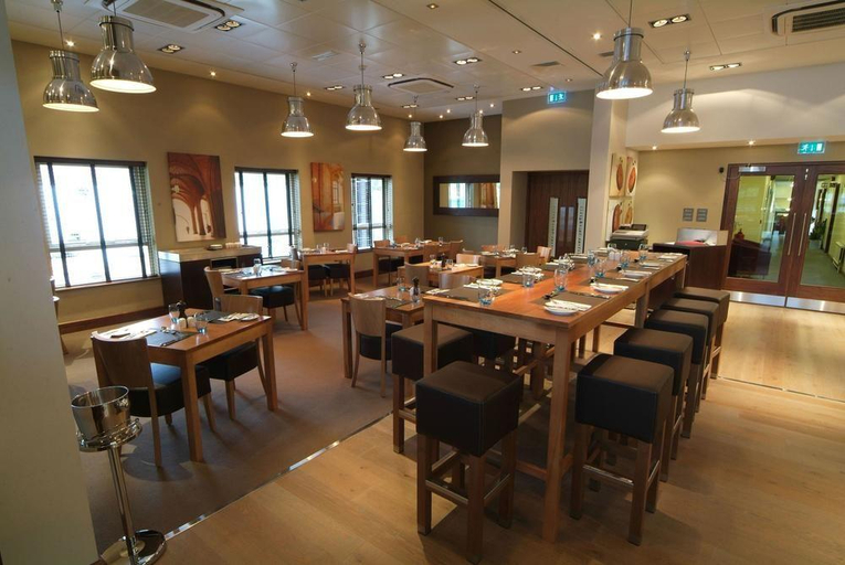 Food & Drinks 1, Denham Grove Hotel, Buckinghamshire