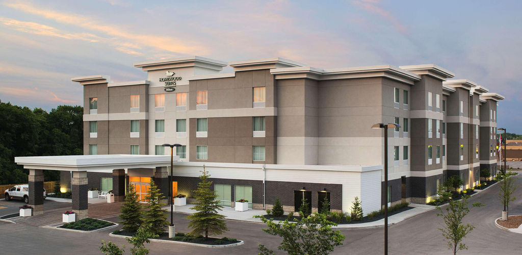 Exterior & Views