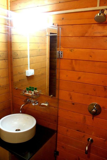 Bathroom 4, Beira Mar Beach Resort, South Goa