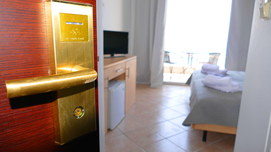 Bedroom 3, Porto Evia Boutique hotel by Xenia Resorts, Central Greece
