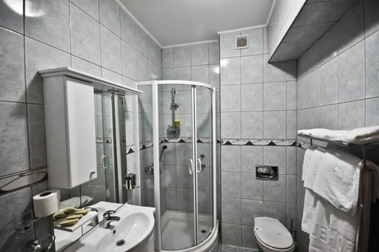 Bathroom 4, Hotel BM International, Sarajevo