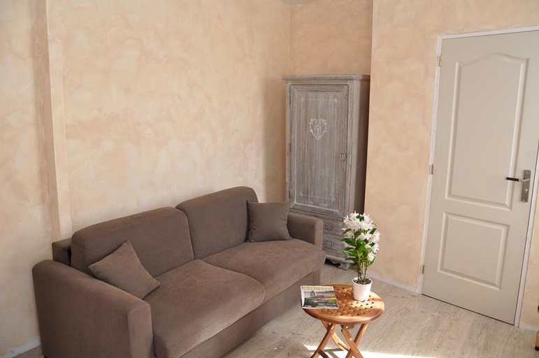 Public Area, Hotel Le Lascaux, Dordogne