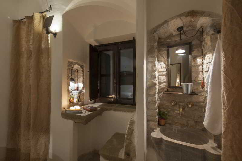 Bathroom, Eremito, Terni