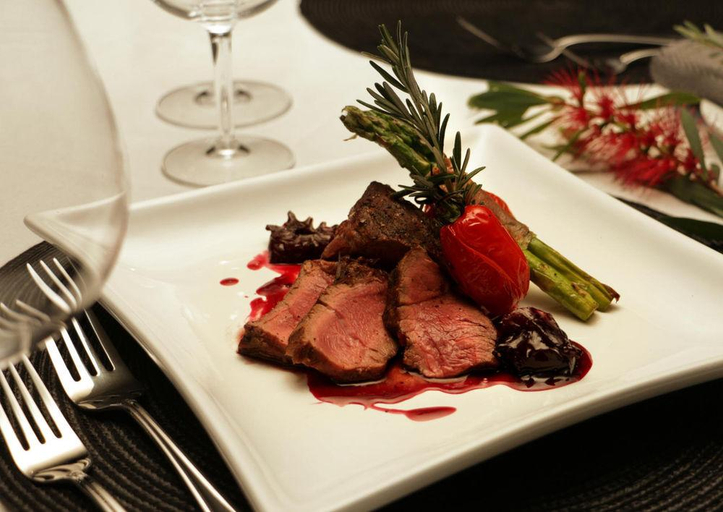 Food & Drinks 5, Crystalbrook Lodge, Mareeba