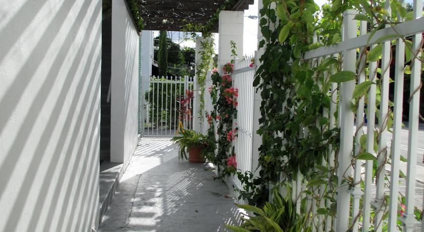 Public Area 3, Shalimar Motel, Miami-Dade