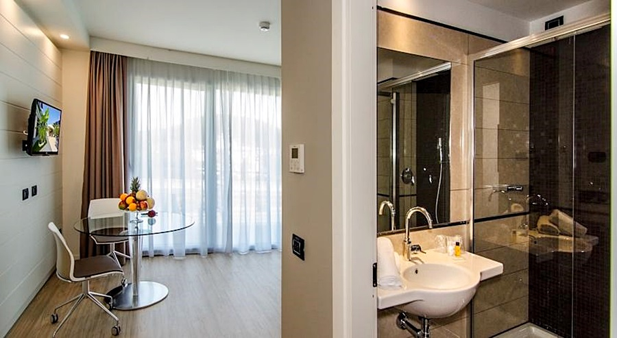 Bathroom 5, Mercure Viareggio, Lucca