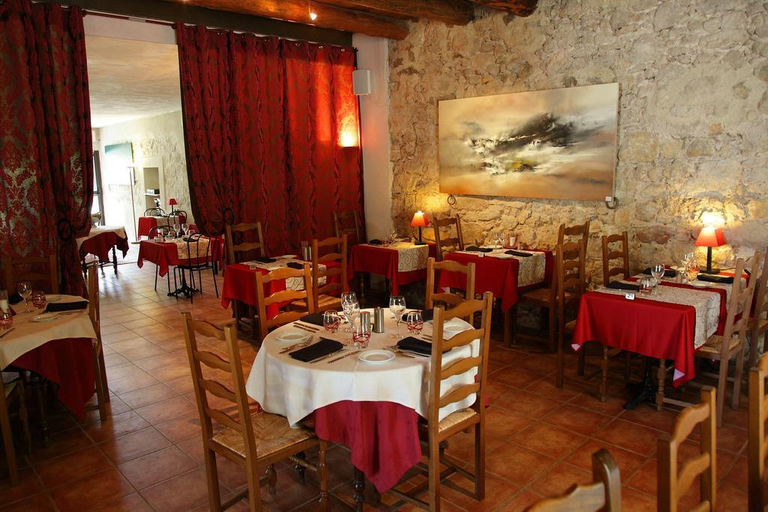 Food & Drinks 5, Hotel Dejeunez Sous L'Arbre, Bouches-du-Rhône
