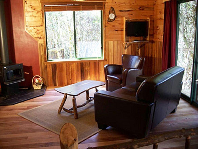 Public Area, Cradle Mountain Highlanders, Kentish