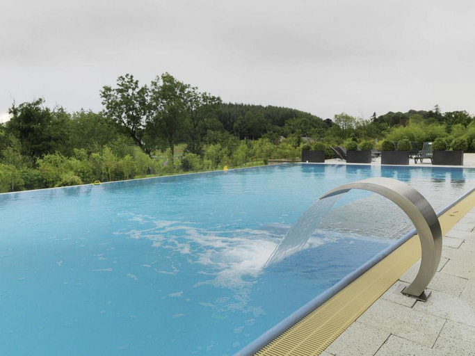 Sport & Beauty 3, Farnham Estate Hotel