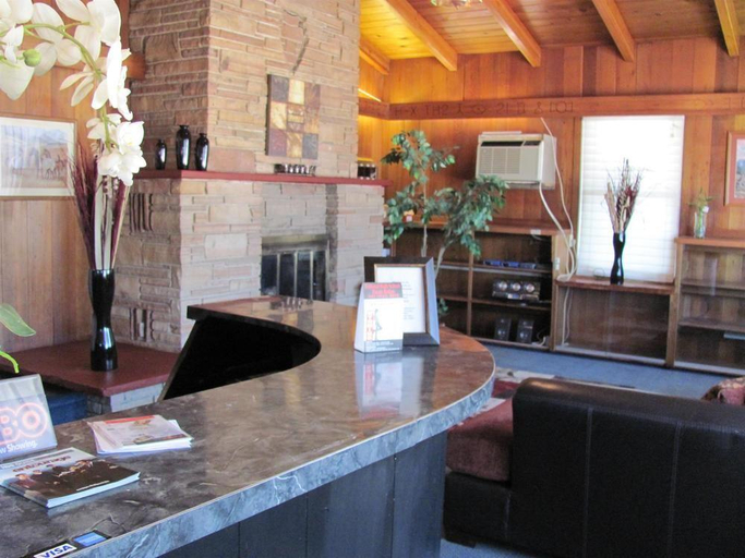 Public Area 2, Arrowhead Motel Gillette, Campbell